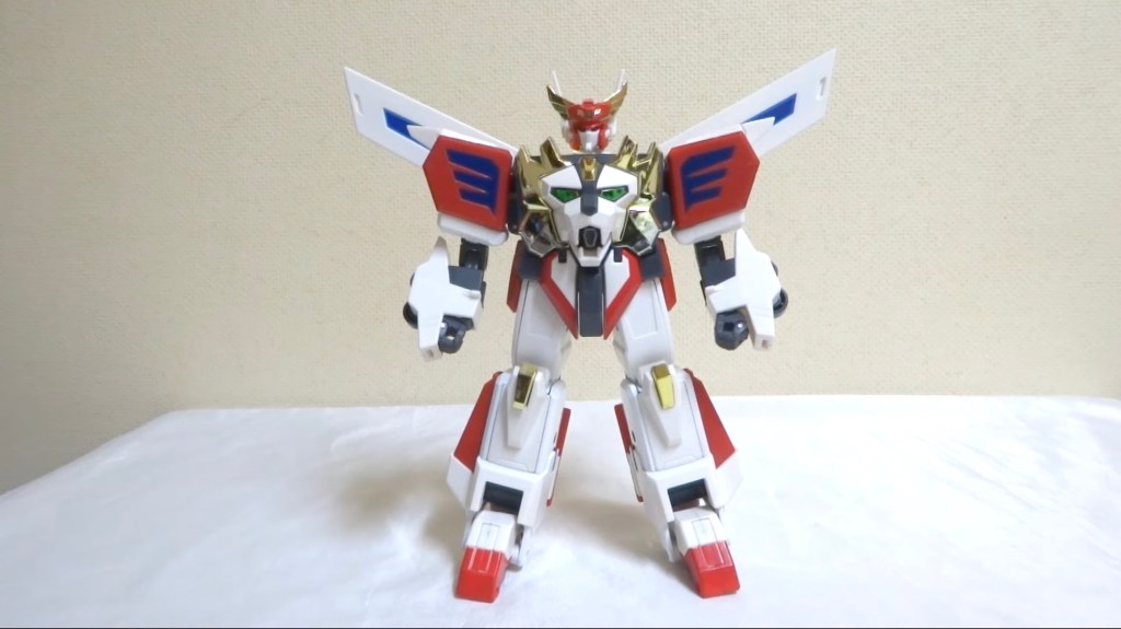 An image of Masterpiece King Exkaiser. While not quite as squat as the original toy, it definitely does not have the lengthier limbs of the anime or the Soul of Chogokin.